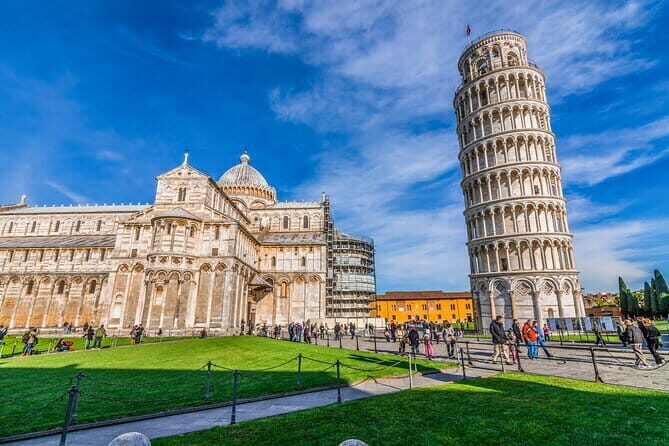 Private Pisa and Lucca Wine Tour from Florence - A long day that hits Pisa, Lucca, and Chianti in one go