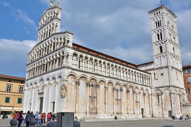Private Pisa & Lucca Day Tour from Florence - Private Car to Pisa and Lucca: The Value of Not Driving