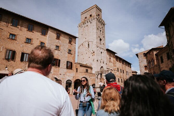 Private Siena San Gimignano Tour from Florence with Winery Lunch - Fattoria Poggio Alloro: organic winery lunch with a real tasting lesson