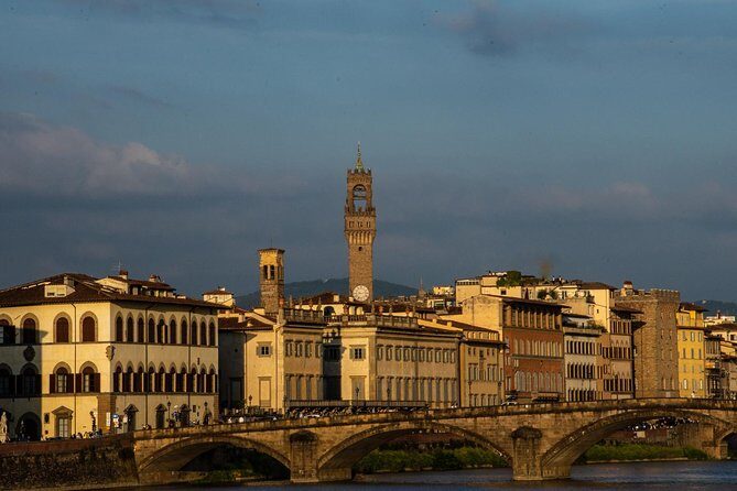 Private Skip-the-Line Florence Highlights and David Walking Tour - Florence Cathedral area: exterior views that still tell a story
