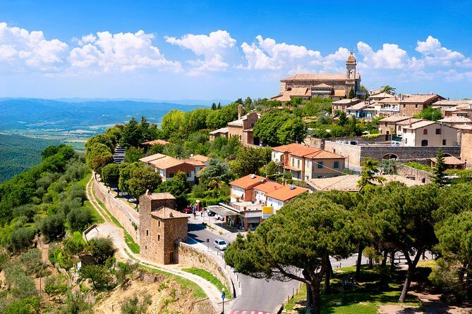 Private tour Brunello di Montalcino and Nobile di Montepulciano wine experience in Tuscany - Wine Tastings and Tuscan Lunch Pairing: What to Expect