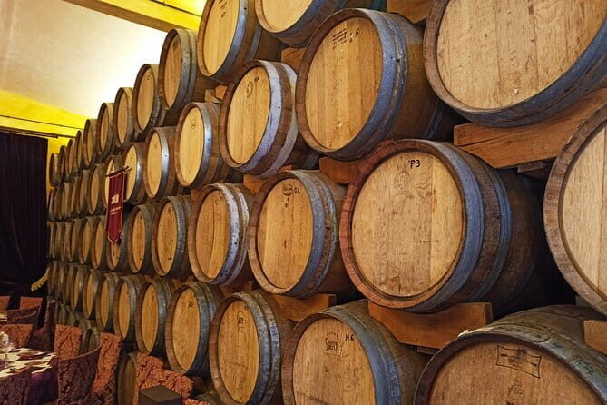PRIVATE TOUR: Chianti Afternoon tour with visit to 2 wine farms - Your second tasting near Colle di Val d’Elsa: Vernaccia, Riserva, and aperitivo