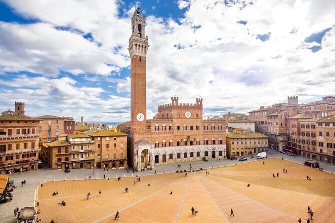 Private tour Siena, San Gimignano and Monteriggioni, lunch in the cellar - Who should book this day trip (and who might not)