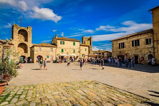 Private Tour to Tuscan Jewels in one day:Siena, Monteriggioni, S.Gimignano, Pisa - Siena’s Duomo and Piazza del Campo: your medieval-art shortcut
