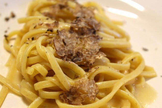 Private Truffle Hunting in Chianti from Florence - Stop 1 in Tuscany: meeting the hunter and getting the method