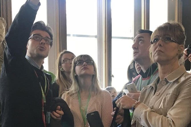 Private Uffizi Gallery Guided Tour in Florence - Second guided stop (about 30 minutes): secrets, legends, and the “why” behind the paint