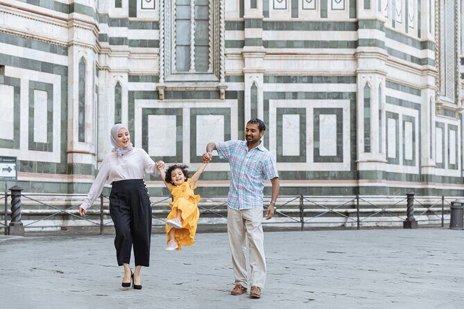 Private Vacation Photography Session with Local Photographer in Florence - A One-Hour Florence Photo Shoot That Feels Like a Real Local Day