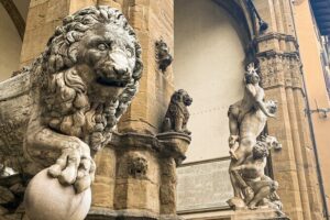 Private WALKING Tour and ACCADEMIA Gallery in Florence Italy - From Via Ricasoli to David: Meeting and Getting Oriented Fast
