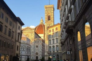 Renaissance Florence & the rivalry of Michelangelo and Leonardo - Piazza della Signoria and Palazzo Vecchio: politics as the first art lesson