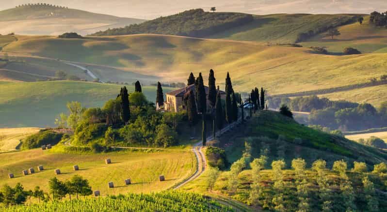 ROMANTIC WINE TOUR FOR 2 - Wine Tour in Chianti (Tuscany) - Chianti for Two: A Romantic Day Built Around Real Tasting