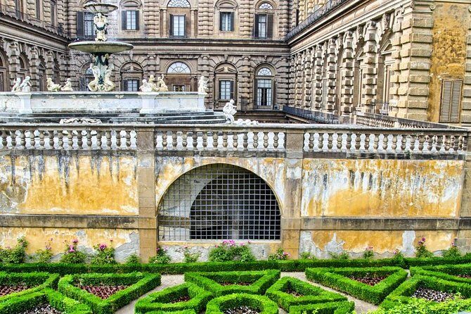 Royal Paths of Florence: Explore the Boboli Gardens - Radio Headsets: Small Detail, Big Difference