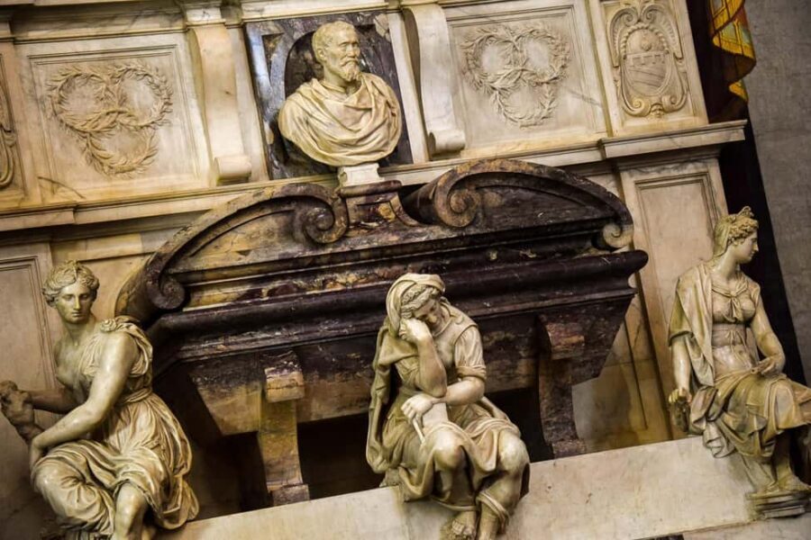 Santa Croce Basilica Guided Tour - Finding Santa Croce by Dante’s Statue (and starting in the right mood)