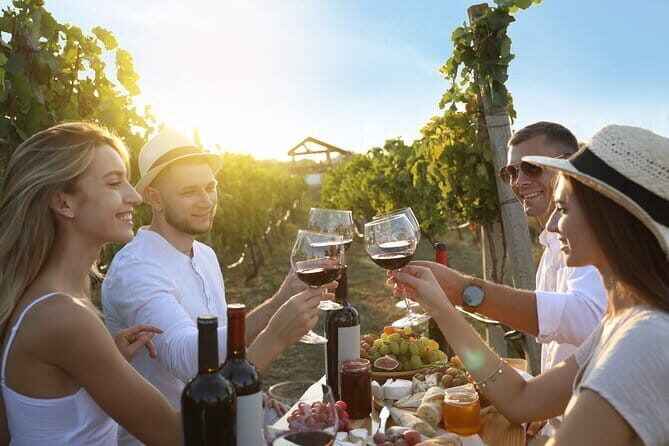 Semi-Private Chianti Wine Tour with Dinner in Tuscany Vineyard - Tastings that feel like a conversation, not a sales pitch