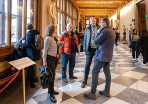 Semi Private Uffizi Gallery Guided Tour in Florence - Meeting at Piazzale degli Uffizi: start on the right corner, not in a panic