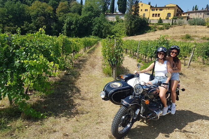 Sidecar tour in Florence and Chianti with wine tasting and lunch - The Chianti ride on Strada Statale 222 Chiantigiana