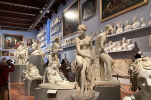 Skip the Line: Accademia Gallery Priority Entry Ticket with eBook - Entering Galleria dell’Accademia: what your self-guided visit feels like