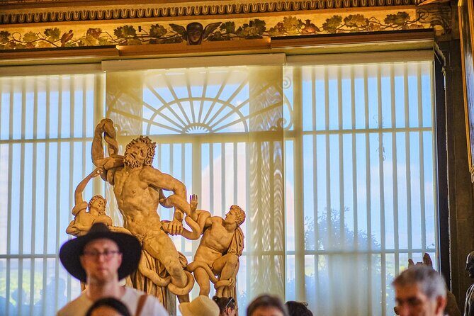 Skip the Line: Florence's Uffizi Gallery Guided Tour - Stop 5: The big halls and late-master energy (Raphael, Titan, Caravaggio)