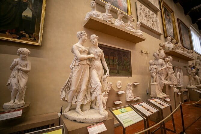 Skip-the-line Michelangelo's David & Florence Highlights Tour - Piazza della Signoria: Florence’s Political Center in One Clear Walk