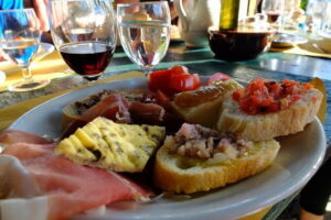 Small Group Chianti Wine Tasting with Seven Tuscan Wines - The Wine Lesson: How the Sommelier Teaching Style Brings Chianti to Life