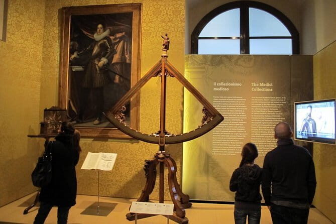 Small-group Guided tour of Galileo's Museum - The Science Themes You’ll See: Time, Sky, Navigation, and Communication
