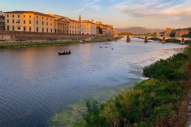 Sunset Bike tour of Florence &Rose Garden & Piazzale Michelangelo - Wine at a Historic Florentine Window and Small Food Stops