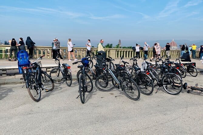 Sunset Bike tour of Florence &Rose Garden & Piazzale Michelangelo - Duomo, Piazza della Repubblica, and the Arno—Florence’s Main Sights, Fast