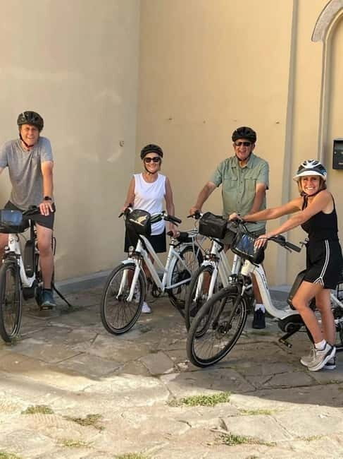 Sunset E-bike Tour of Tuscan & Florentine Hills with tasting - The downhill return through Porta Romana, plus gelato time