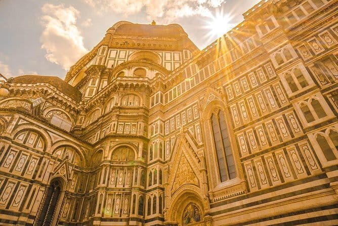 The Best of Florence Private Walking Tour with a Local Guide - Piazza della Repubblica: Roman Roots Under a More Modern Face