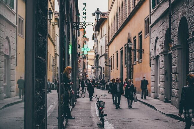 The Best of Florence Walking Tour with Audio Guide and Guide - Stop 6: Palazzo Pitti Area—Medici Power Without a Full Museum Day
