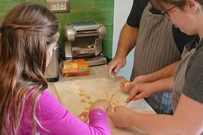 The Cooking Lab - Authentic Food Experience - How the class actually moves from welcome to work