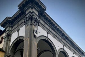 The Dark Side of Florence: Mysteries and Legends - Start at Piazza della Santissima Annunziata: get oriented fast