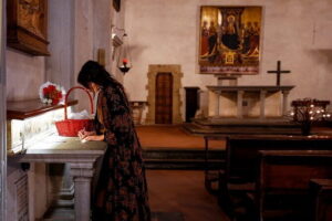 The essence of Florence, walking tour with Camilla - Piazza Santa Croce: medieval Florence and the football origin story