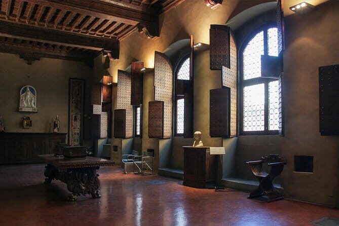 The Florentine House of the 14th Century: 1 hour tour in the Renaissance life - Palazzo Davanzati: a real house with real corners