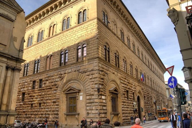 The Medici Family: Lorenzo The Magnificient and the TV movie - Key highlights worth your time