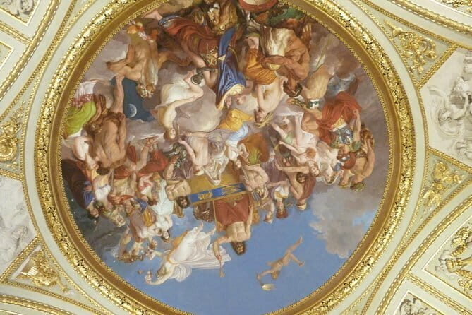 The Medicis: The Movie, The Family, The Palace! - Pickup and meeting point: start clean, stay relaxed