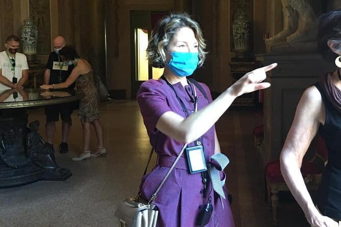 The Pitti Palace private tour: Splendours of the Royal Residence - Where the Tour Starts: Central Florence Pickup (and When It Doesn’t)