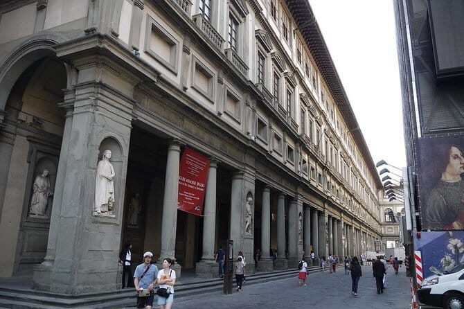 The Uffizi discovery tour with your private guide in Florence - A private Uffizi tour: what you get in 3 hours