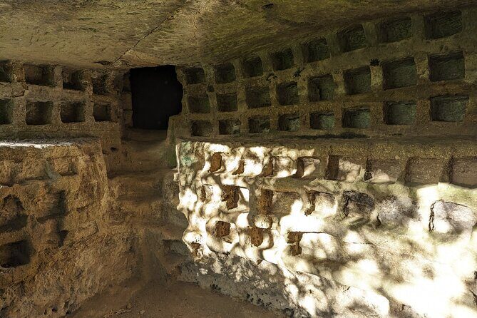 Tomb Hunting and Trekking Adventure in Sovana - Size, Language, and Ticket Details That Affect Your Day