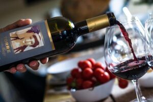 Tour and Tasting at an Organic Winery in the Heart of Chianti Classico Area - Vineyard tour: seeing the vines and learning how organic farming changes the work
