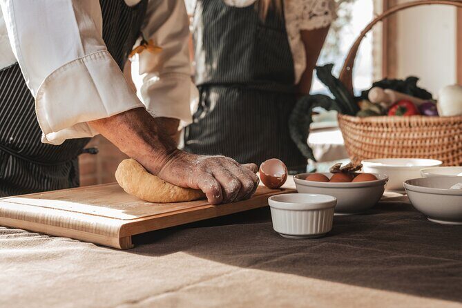 Traditional Farmhouse Cooking Experience in Lucca with Lunch or Dinner - Tomato sauce lessons: what you learn from garden tomatoes