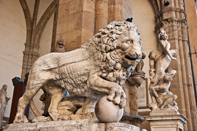 Treasure Hunt in Florence for Families - Why the quizzes and symbol search keep kids from zoning out