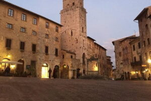 Tuscany off the beaten paths - San Gimignano, Castellina, Radda: The Route That Makes Sense