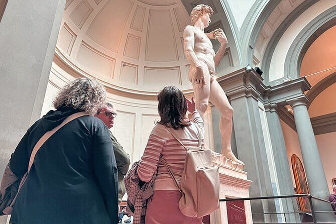 Uffizi Combined Ticket:UFFIZI, PITTI, BOBOLI & digital audioguide - Digital Audioguide on Your Phone: Useful Tools With Real-World Limits