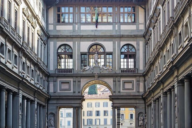 Uffizi Exclusive Semi-Private Tour, Top-Rated Guide, Max 6 Pax - Piazza della Signoria first: get your bearings before the museum