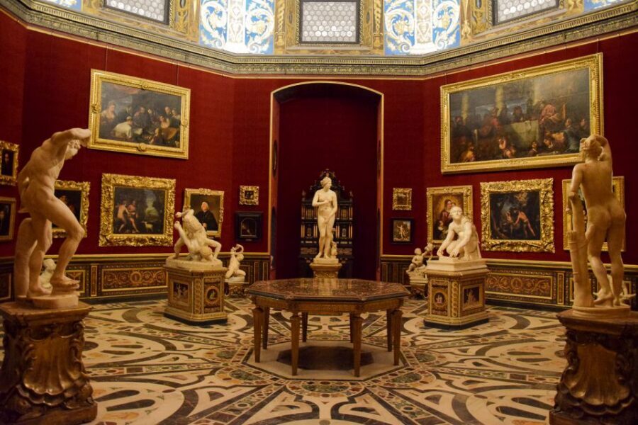 Uffizi Fast Track Entrance Tickets - Fast track + express security: expect less friction, not magic
