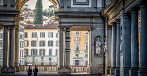 Uffizi Gallery: Guided Tour with Skip-the-Line Entry - Getting To Entrance 3 and Meeting Your My Tour Guide