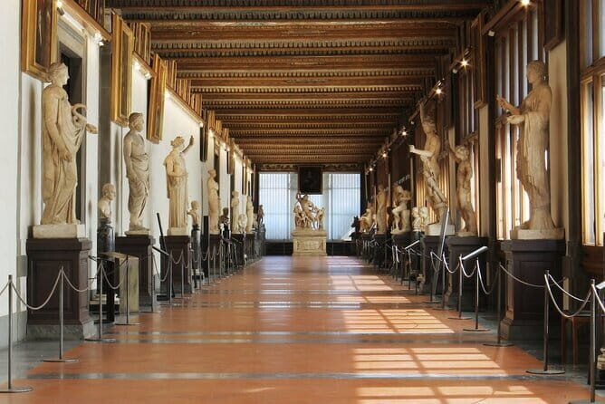 Uffizi Gallery Guided VIP Small Group Experience - Stop 1: timed entry and your first 10 minutes inside