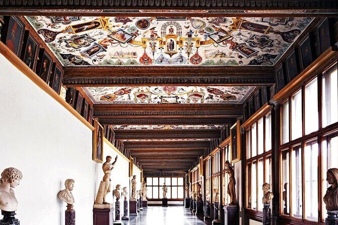 Uffizi Gallery Italian guided Tour semi private - The Medici connection: why it’s more than trivia