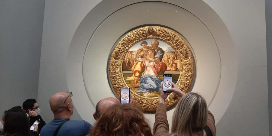 Uffizi Gallery skip-the-line ticket & self-guided visit APP - Using the self-guided audio app with the 3D map