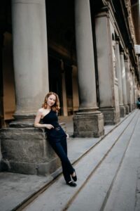 Unique Photographer in Florence - Meeting at Colonna di San Zanobi: getting the session off on the right foot